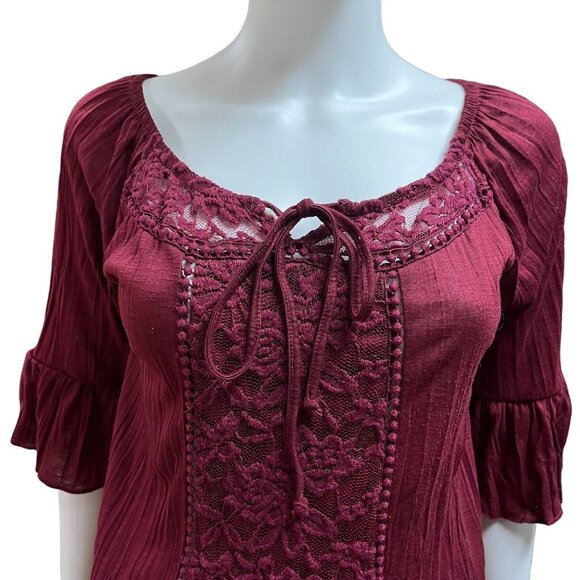 Almost Famous Maroon Embroidered Pleated Ruffled Blouse Womens Size L (N10304) - Picture 2 of 8